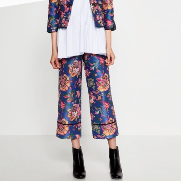 Zara Pants - ZARA Brocade Floral Cropped Pants Trousers S